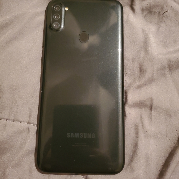 Samsung A11 Cell phone Unlocked - Picture 6 of 8